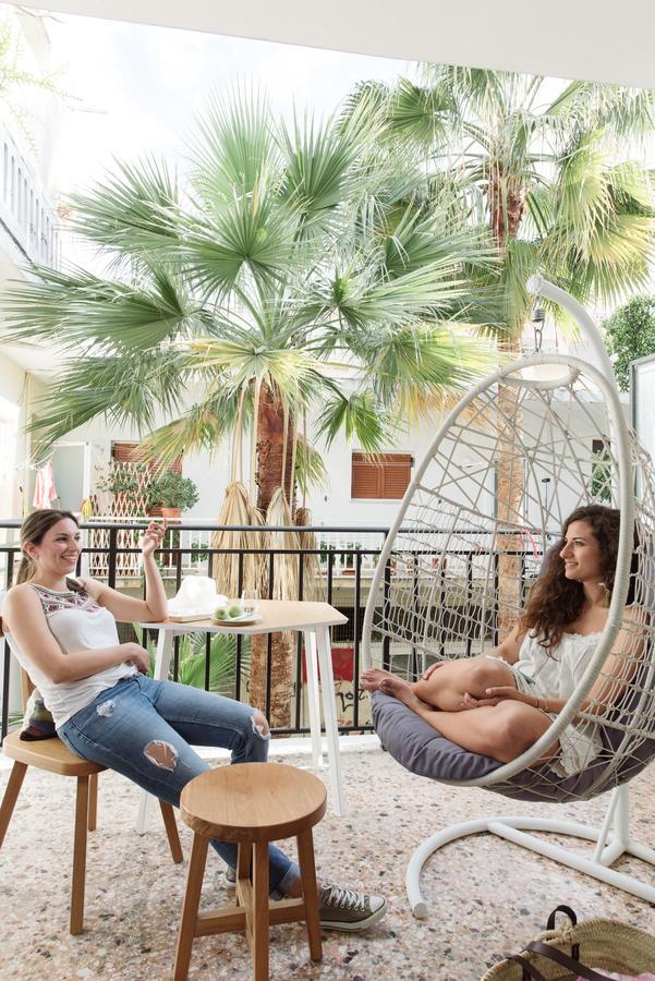 Hostel Cocoon *