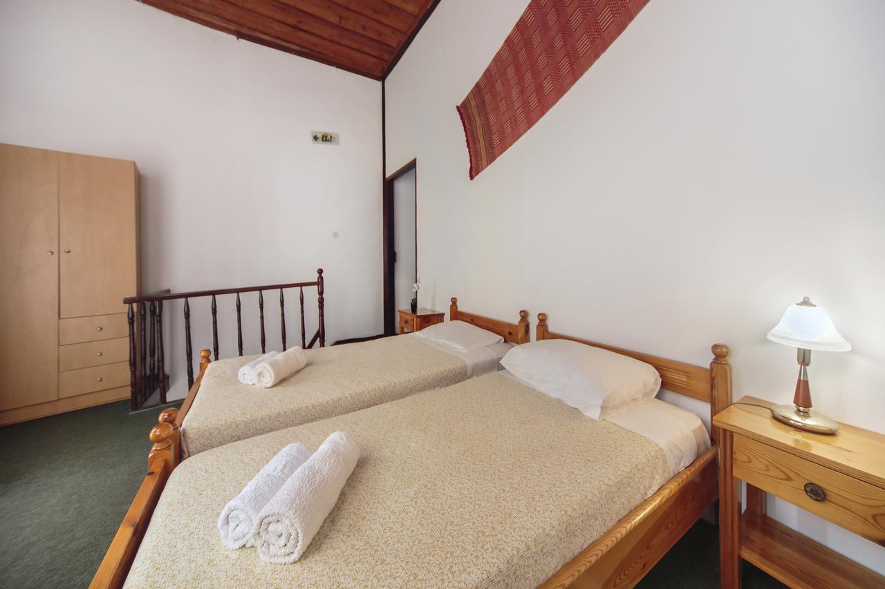 Kastelisuites Aparthotel 2*