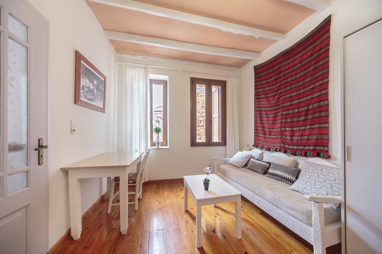 Kastelisuites 2* Chania (Crete)