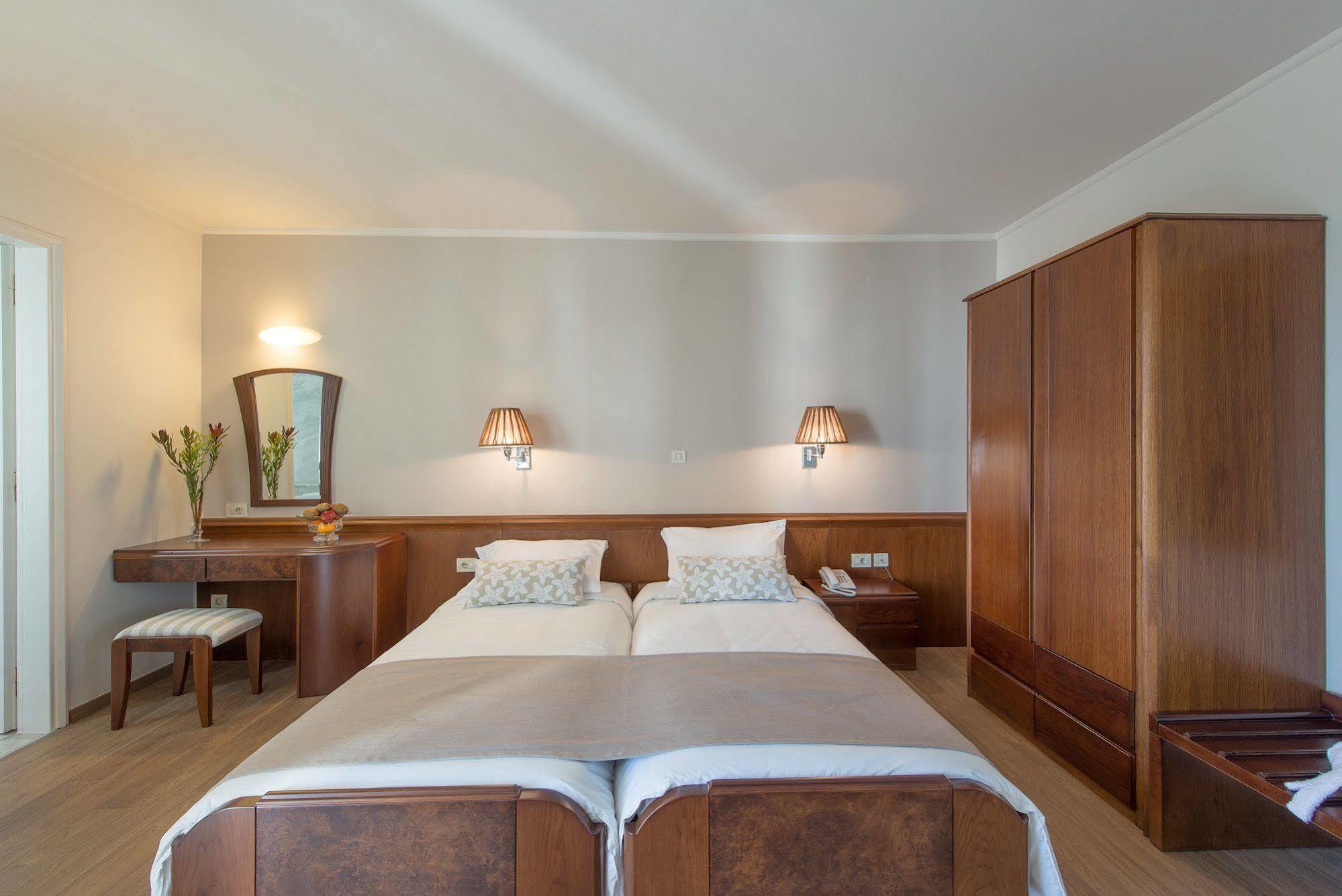 Avra Boutique Hotel 4*