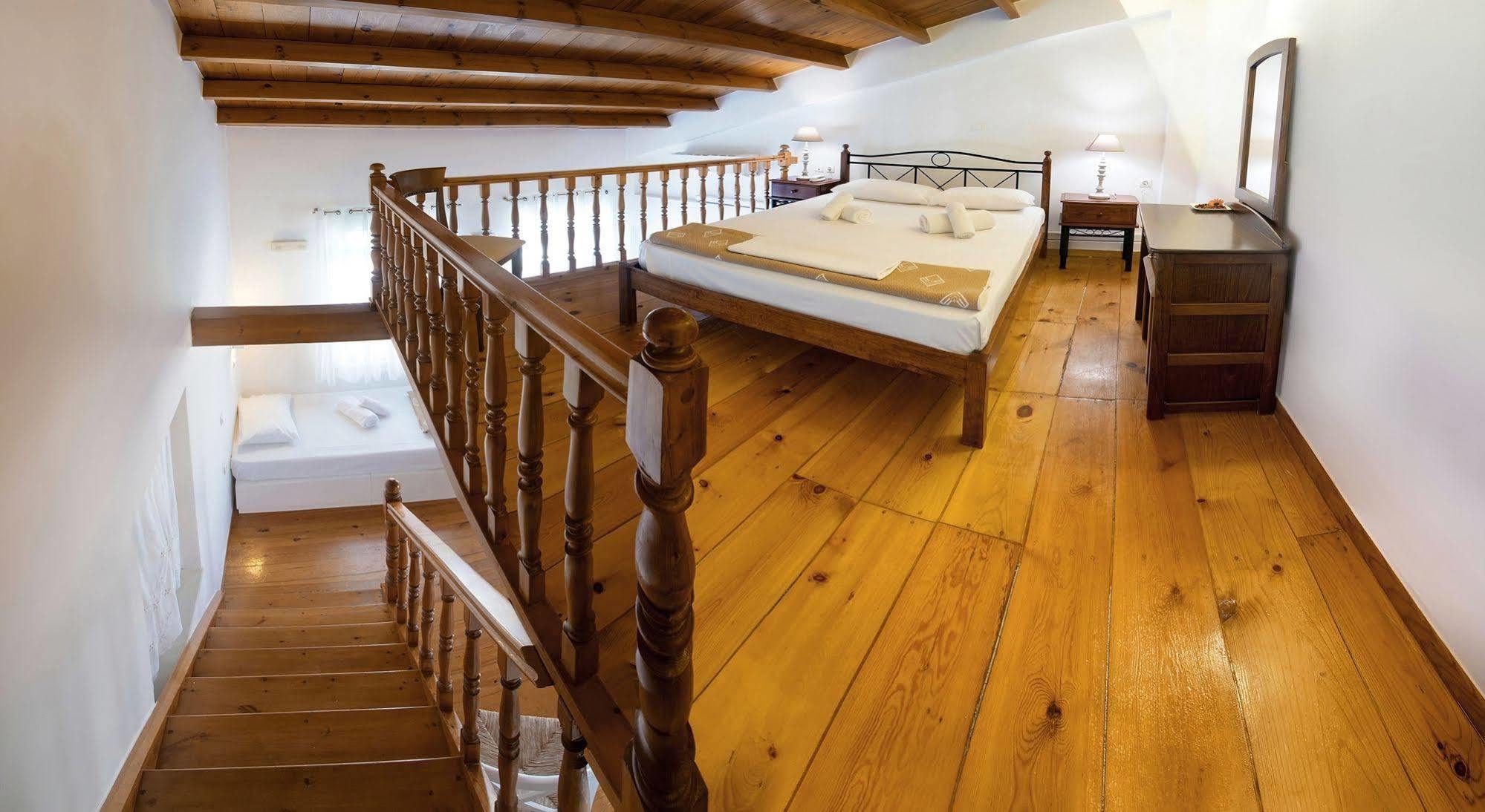 Ontas Traditional 3* Chania (Crete)