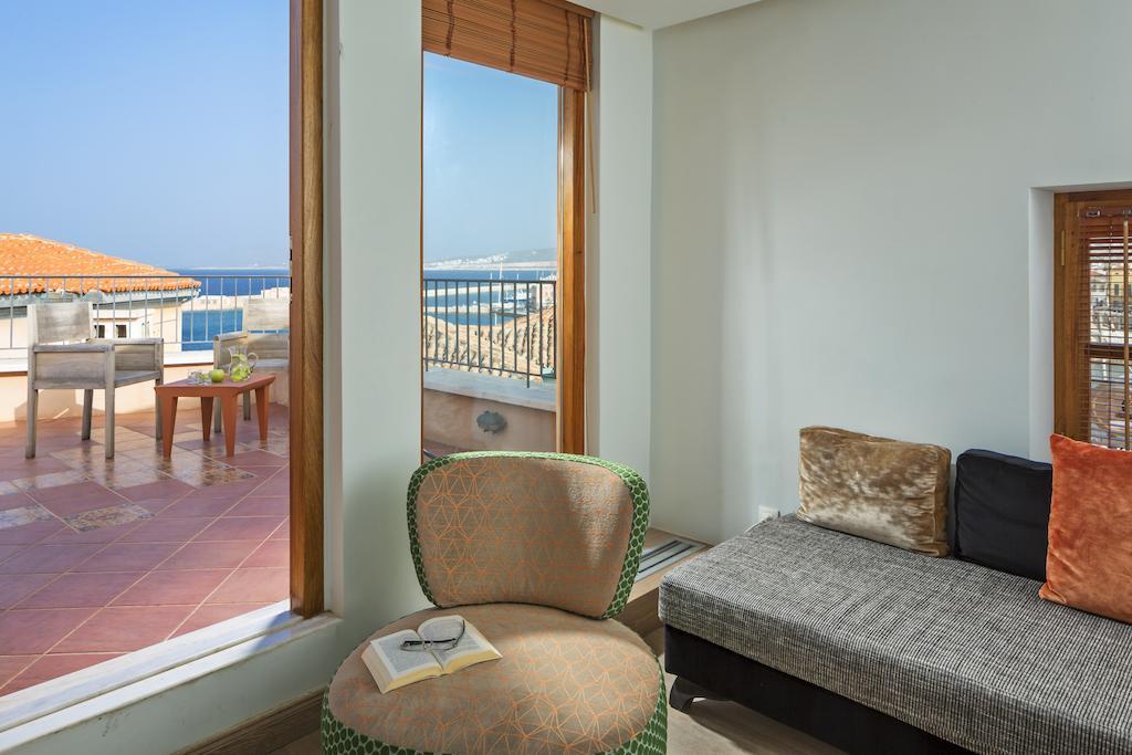 Hotel Casa Delfino & Chania (Crete)