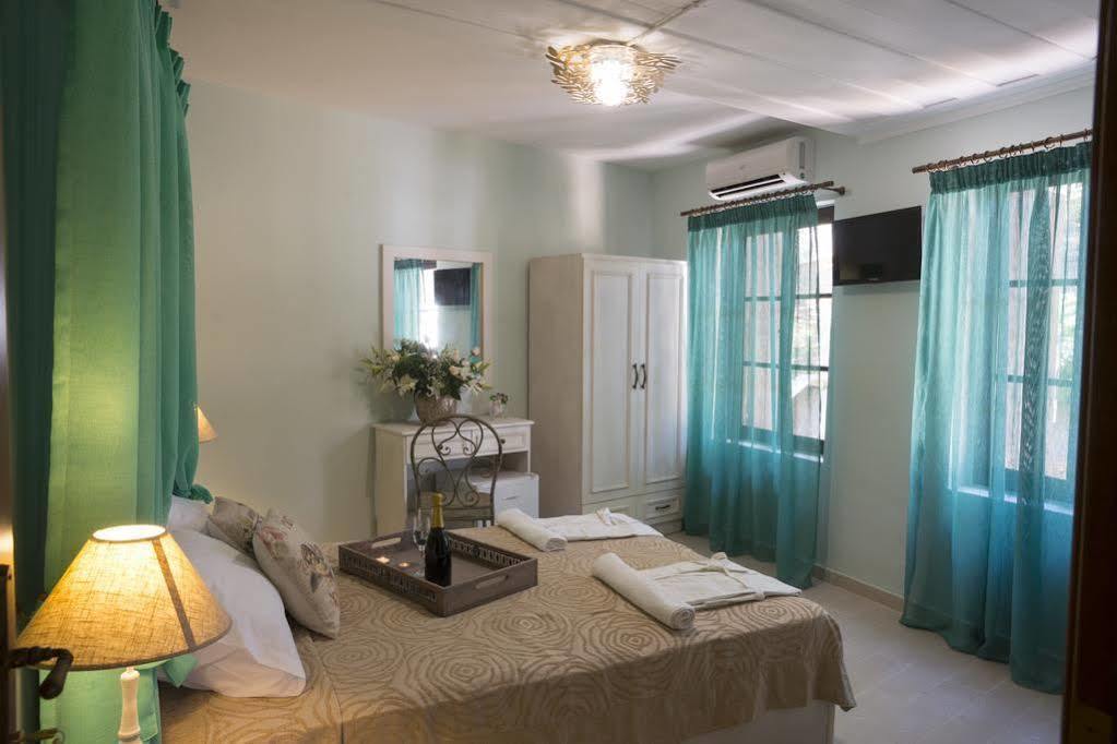 Elia Portou 3*