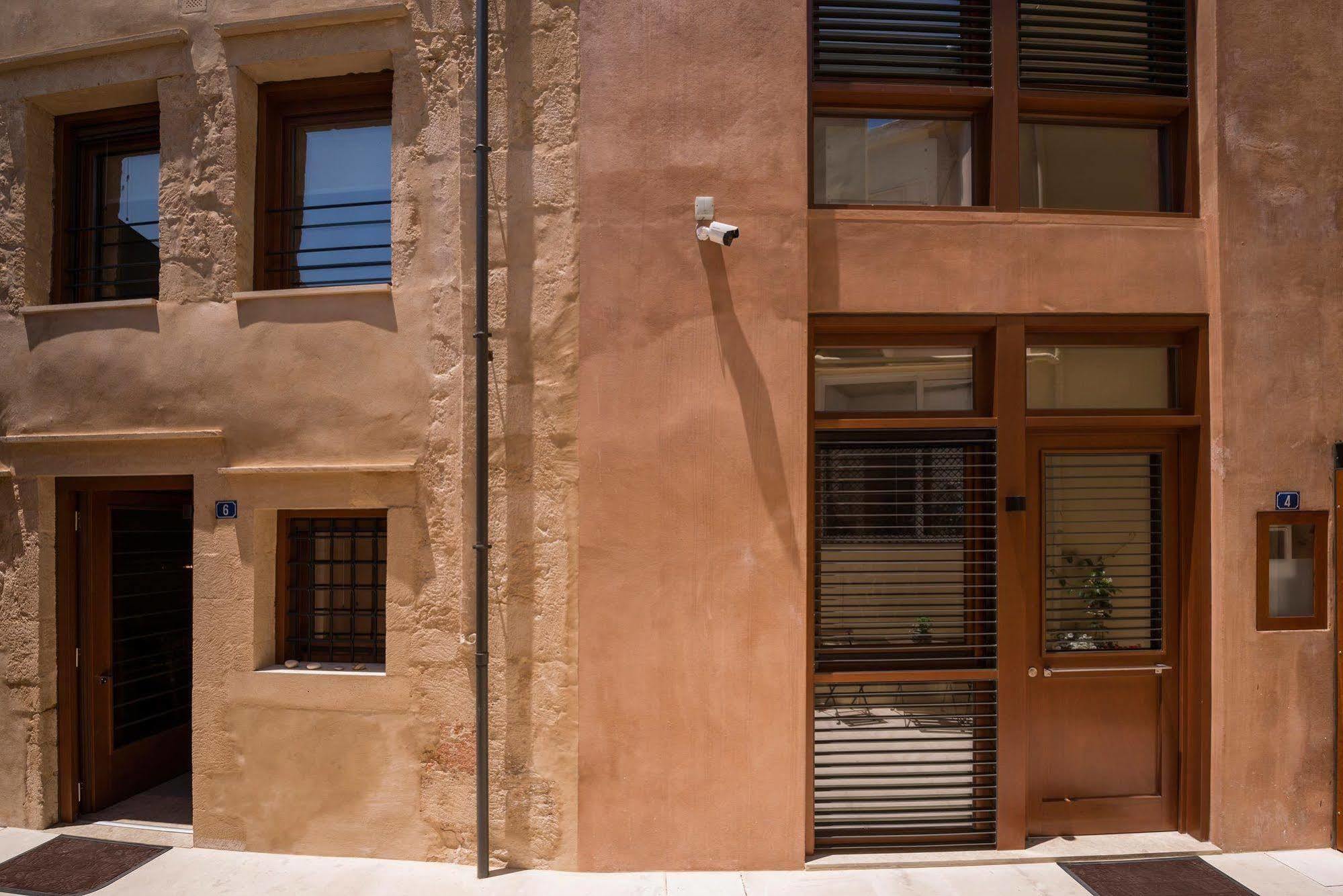 Neoria Houses *