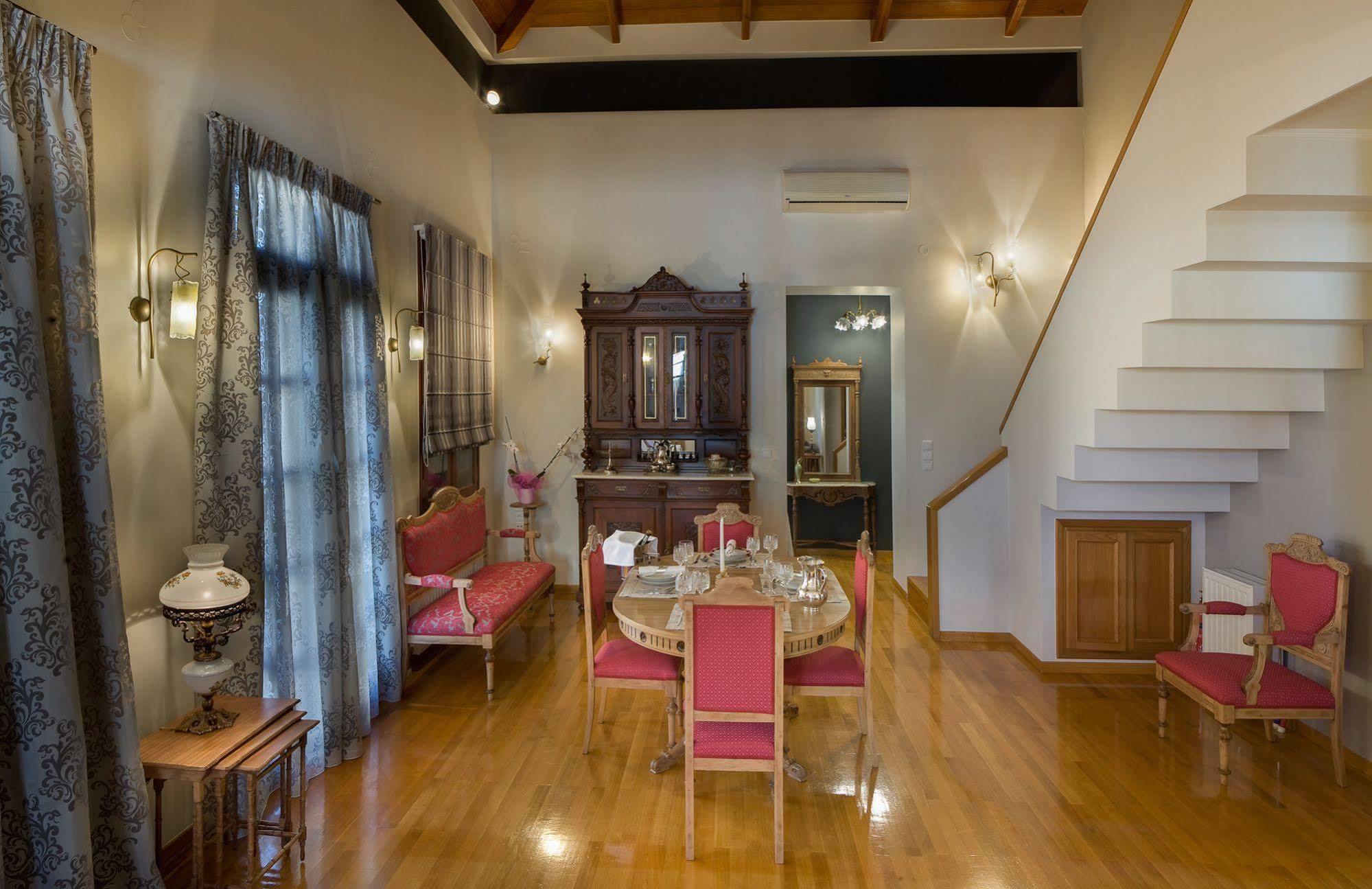 Thia Maria Chania (Crete)
