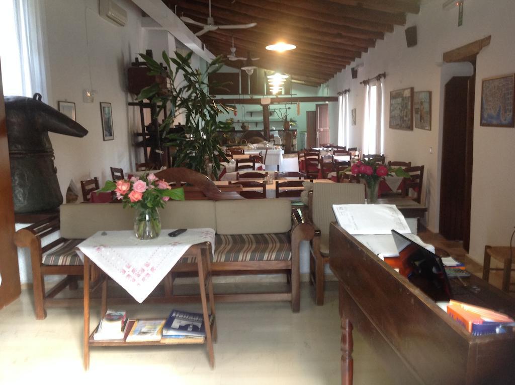 Oasis Hotel Chrissi Akti Chania