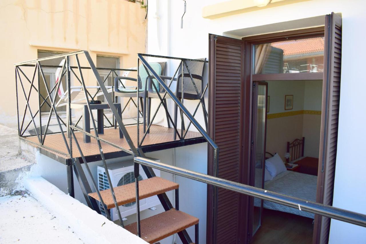 Stoa Rooms Apartment *