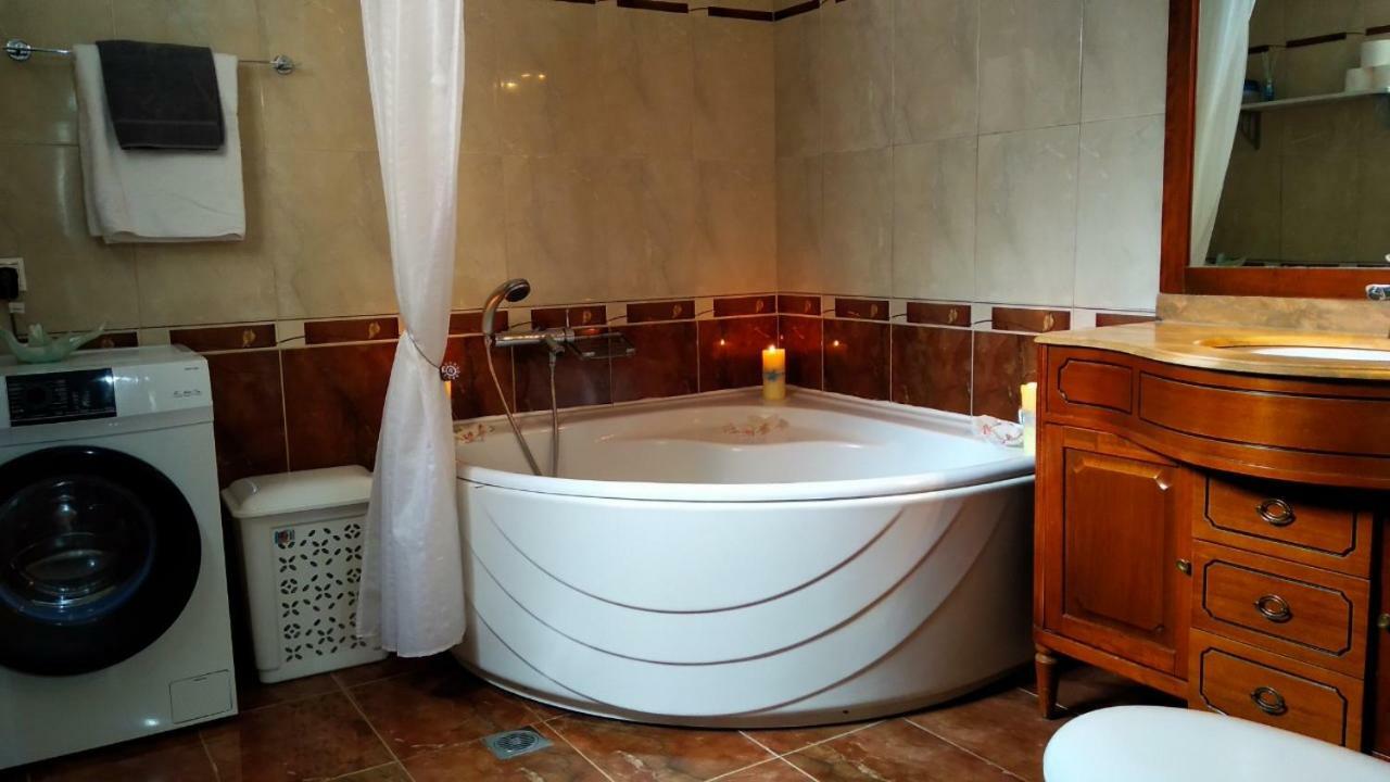 Zervos Chania *