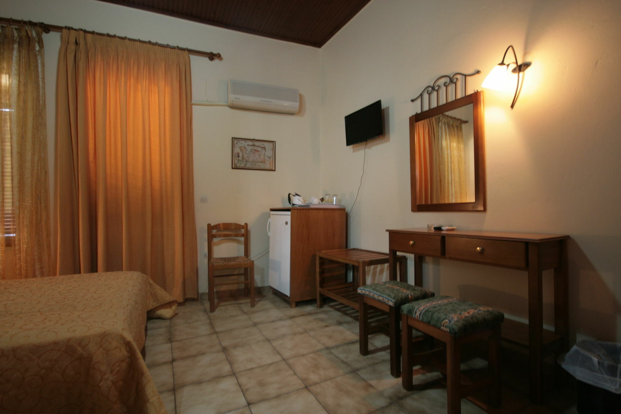 Helena Chrissi Akti Chania