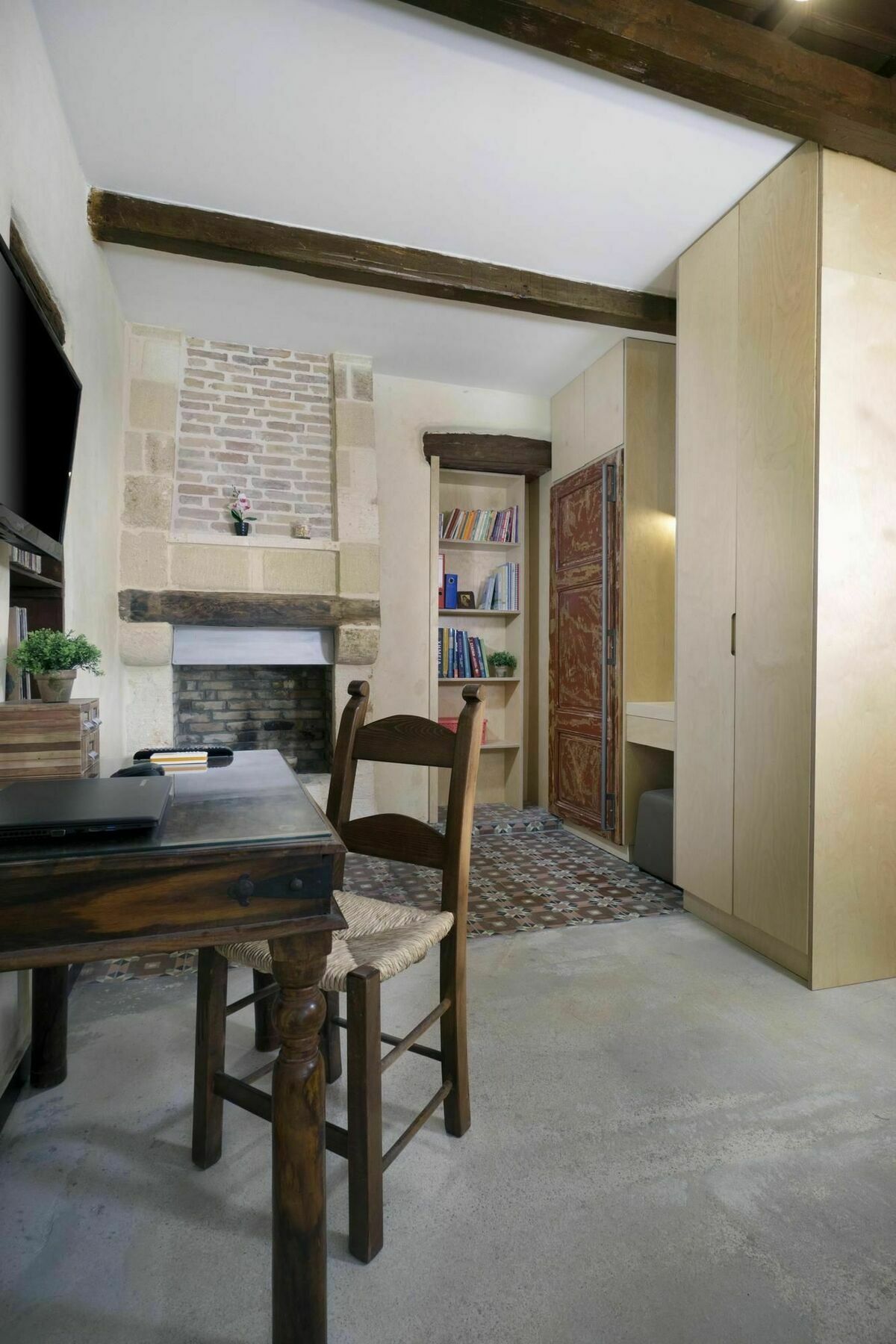 Evans House Apartment *
