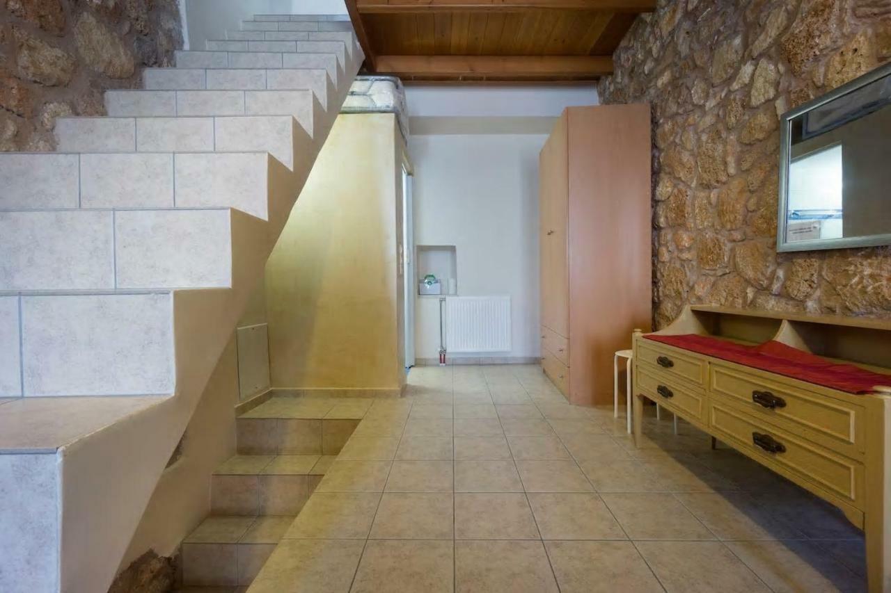 Apartment Dimitra's House In Old Town
