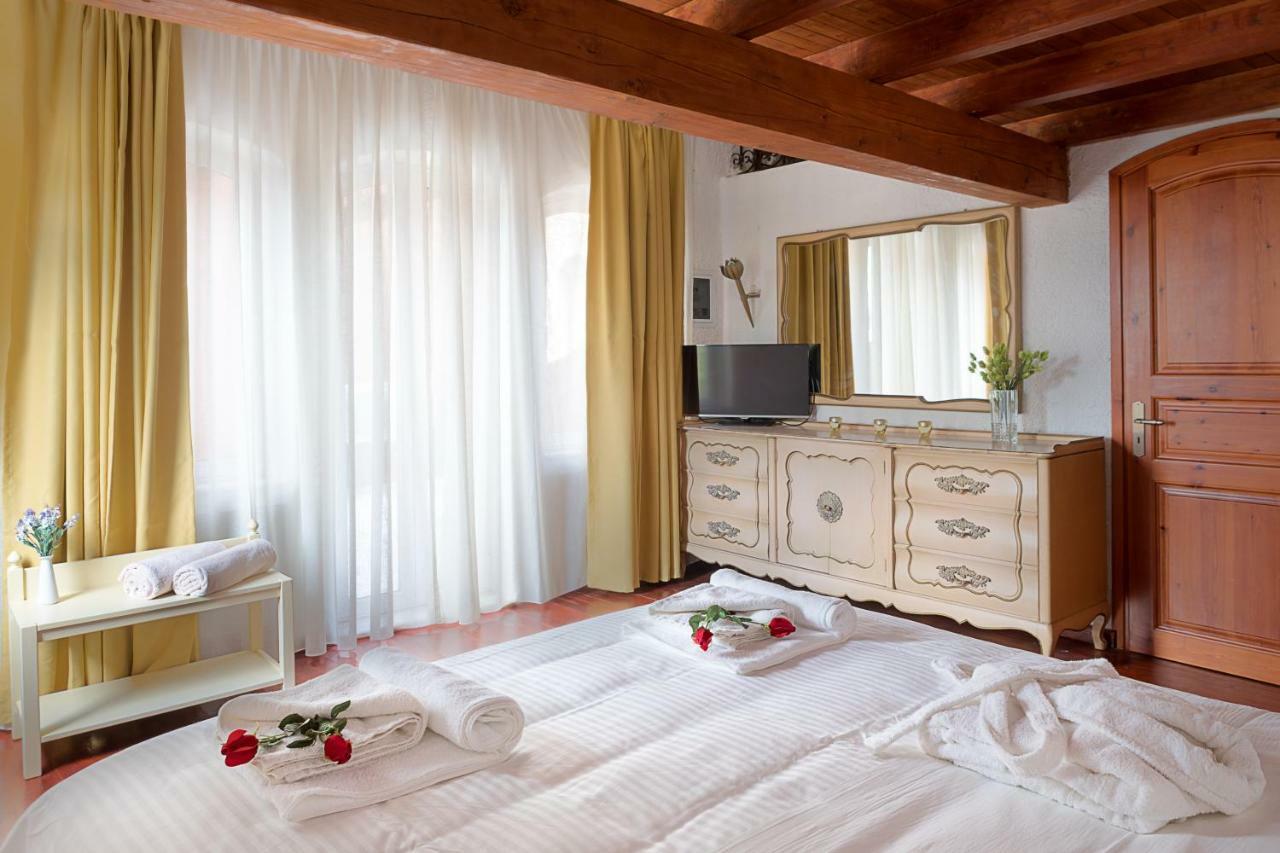 Villa Kastro Estate *
