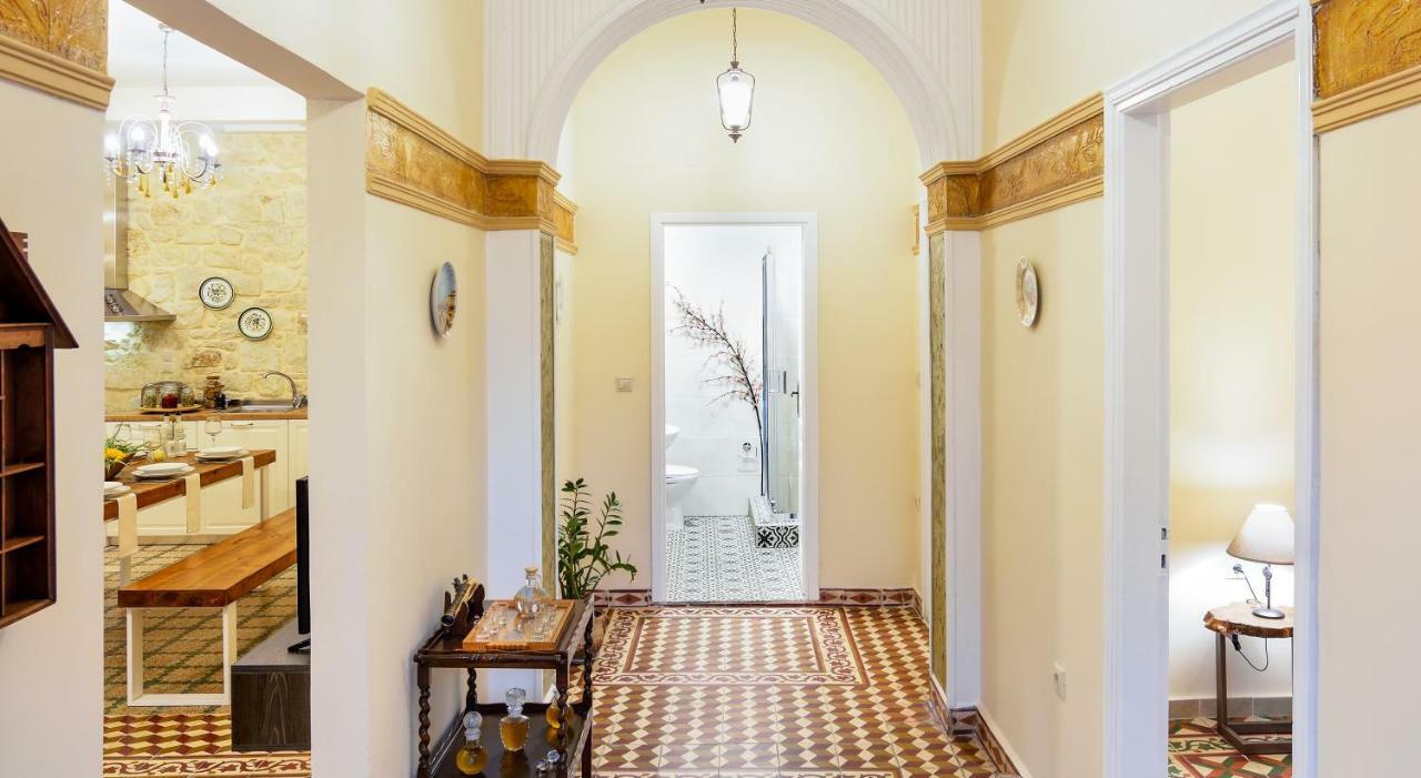 Michalis Stonehouse Holiday home *
